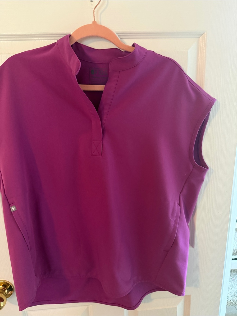 FIGS Technical Collection Short Sleeve V-Neck Scrub Top Magenta Purple Medium
